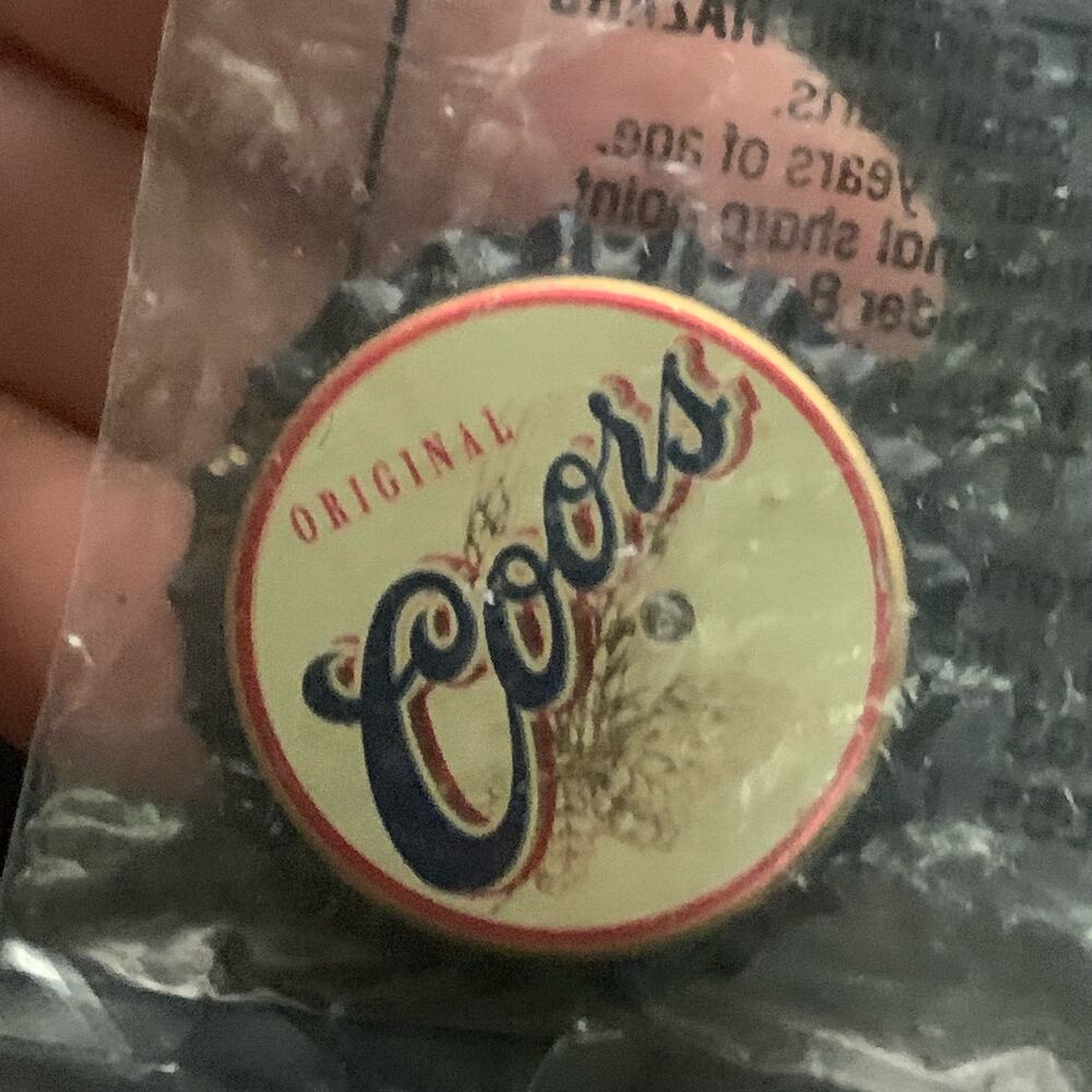 NEW Coors Light Up Bottle Cap Brooch Lapel Pin